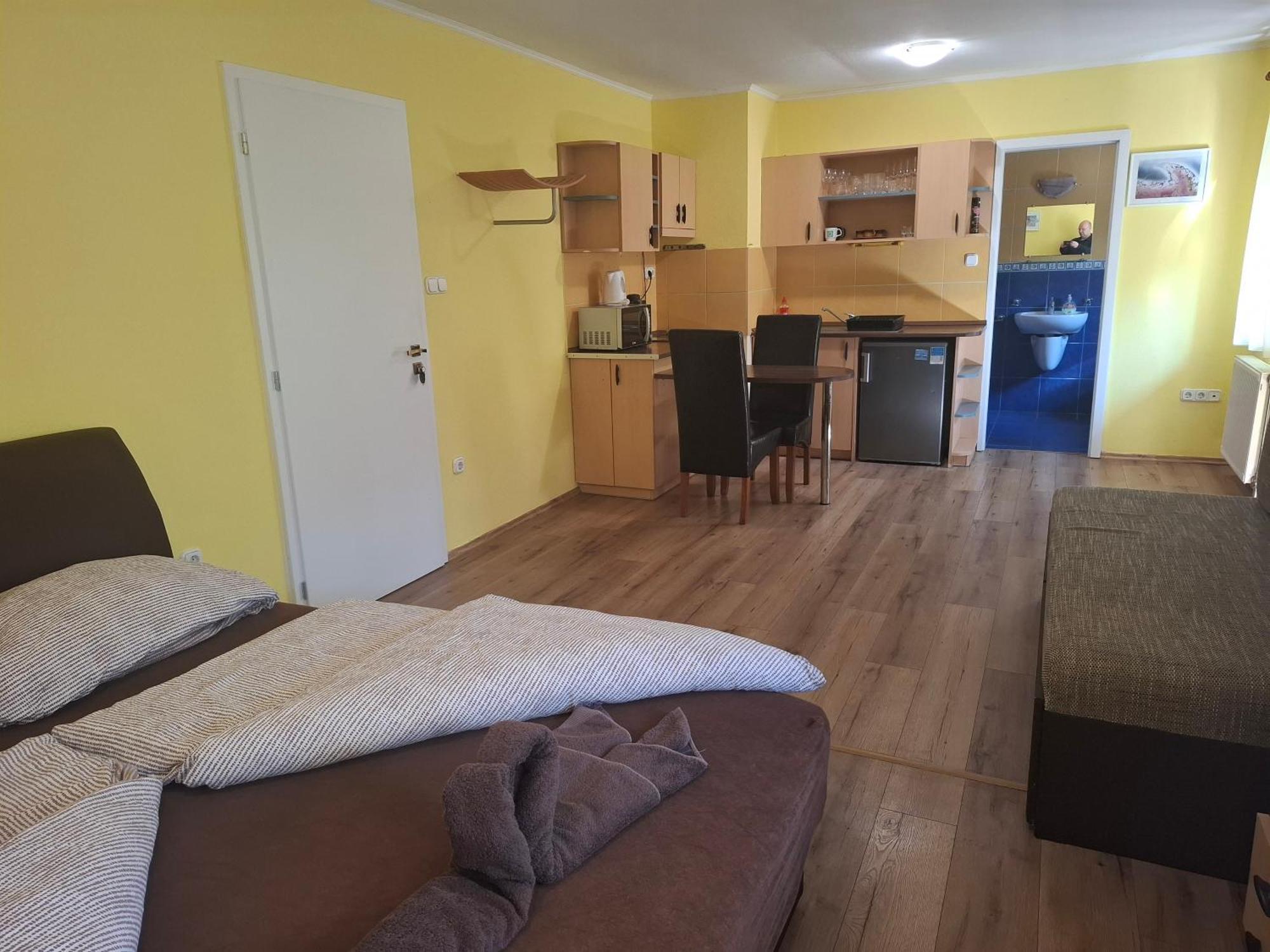 Ilona Apartmanhaz Siófok Buitenkant foto