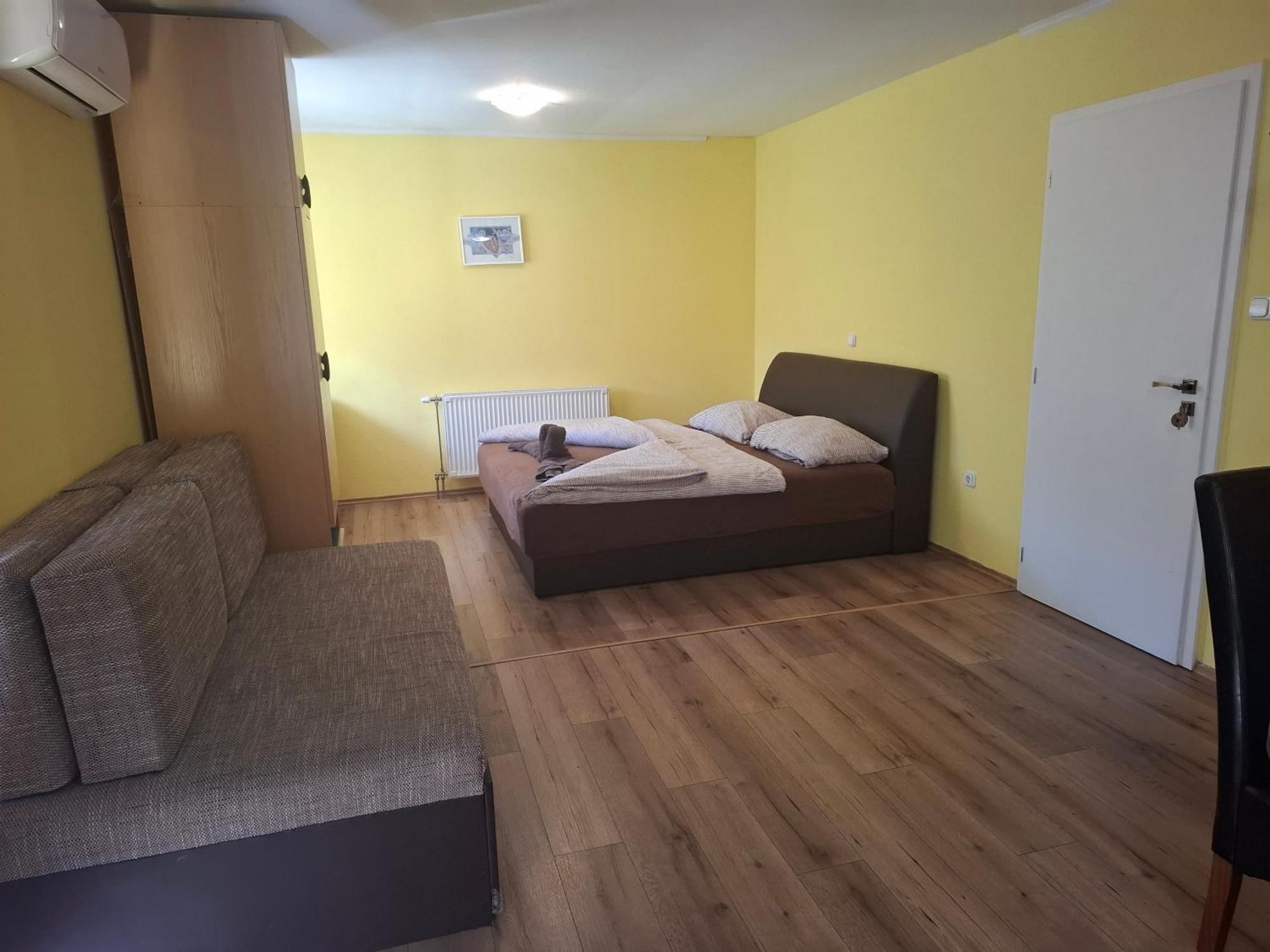 Ilona Apartmanhaz Siófok Buitenkant foto