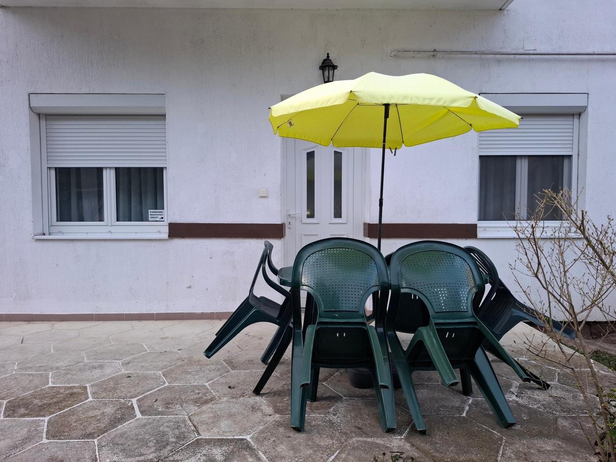 Ilona Apartmanhaz Siófok Buitenkant foto