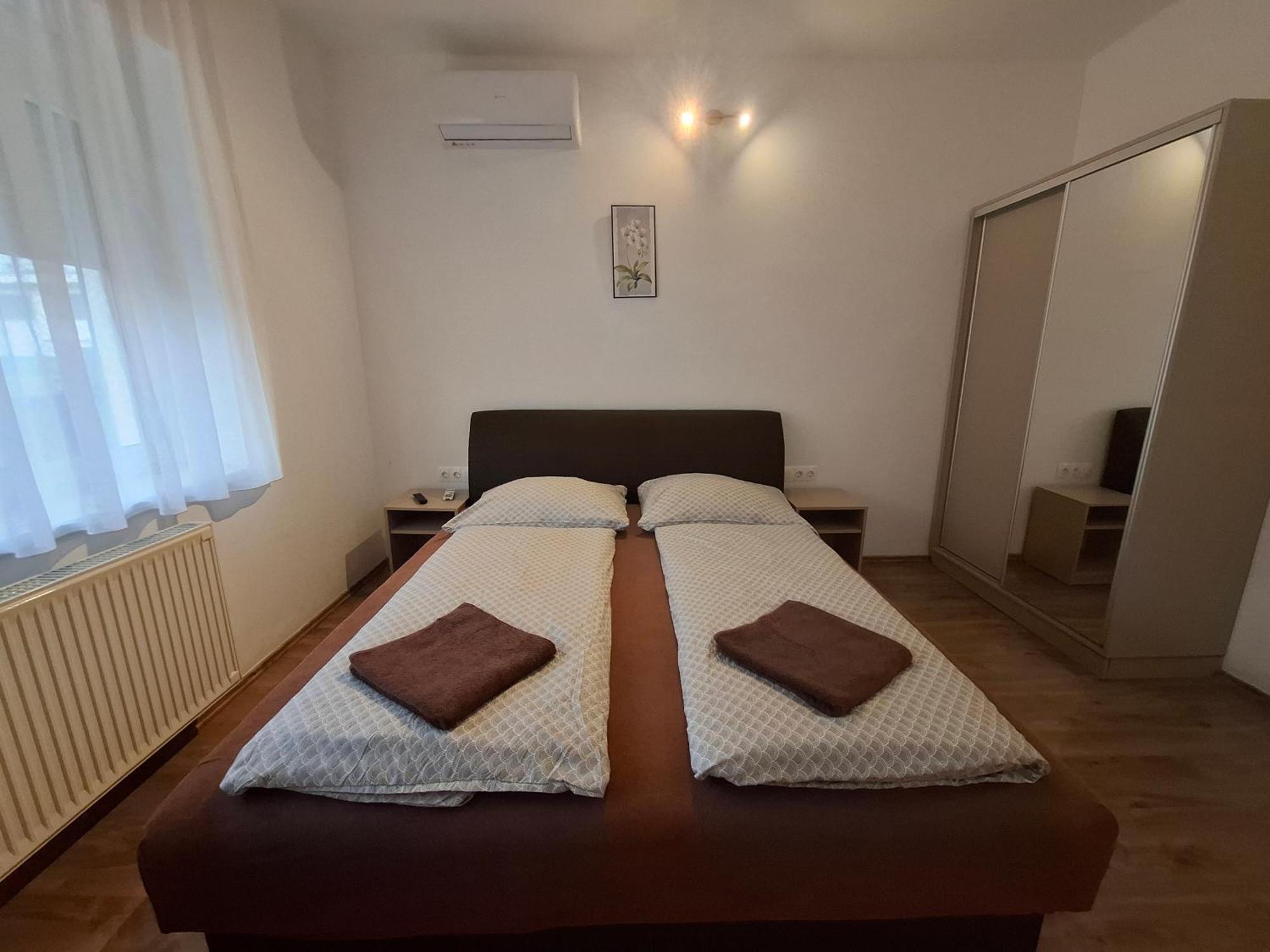 Ilona Apartmanhaz Siófok Buitenkant foto