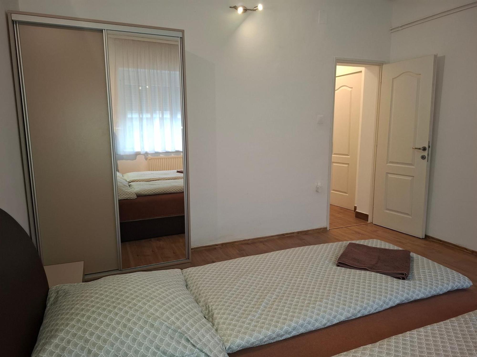 Ilona Apartmanhaz Siófok Buitenkant foto