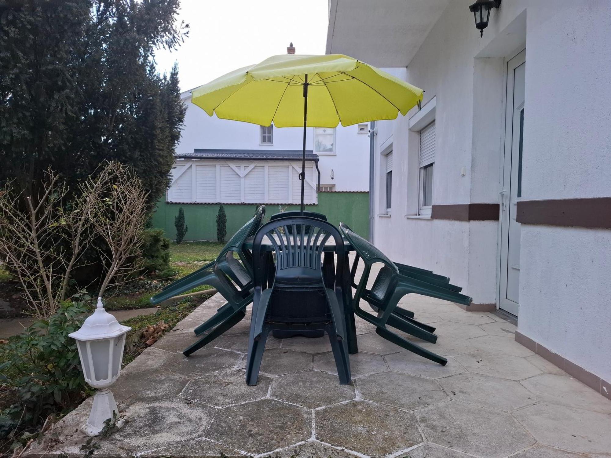 Ilona Apartmanhaz Siófok Buitenkant foto