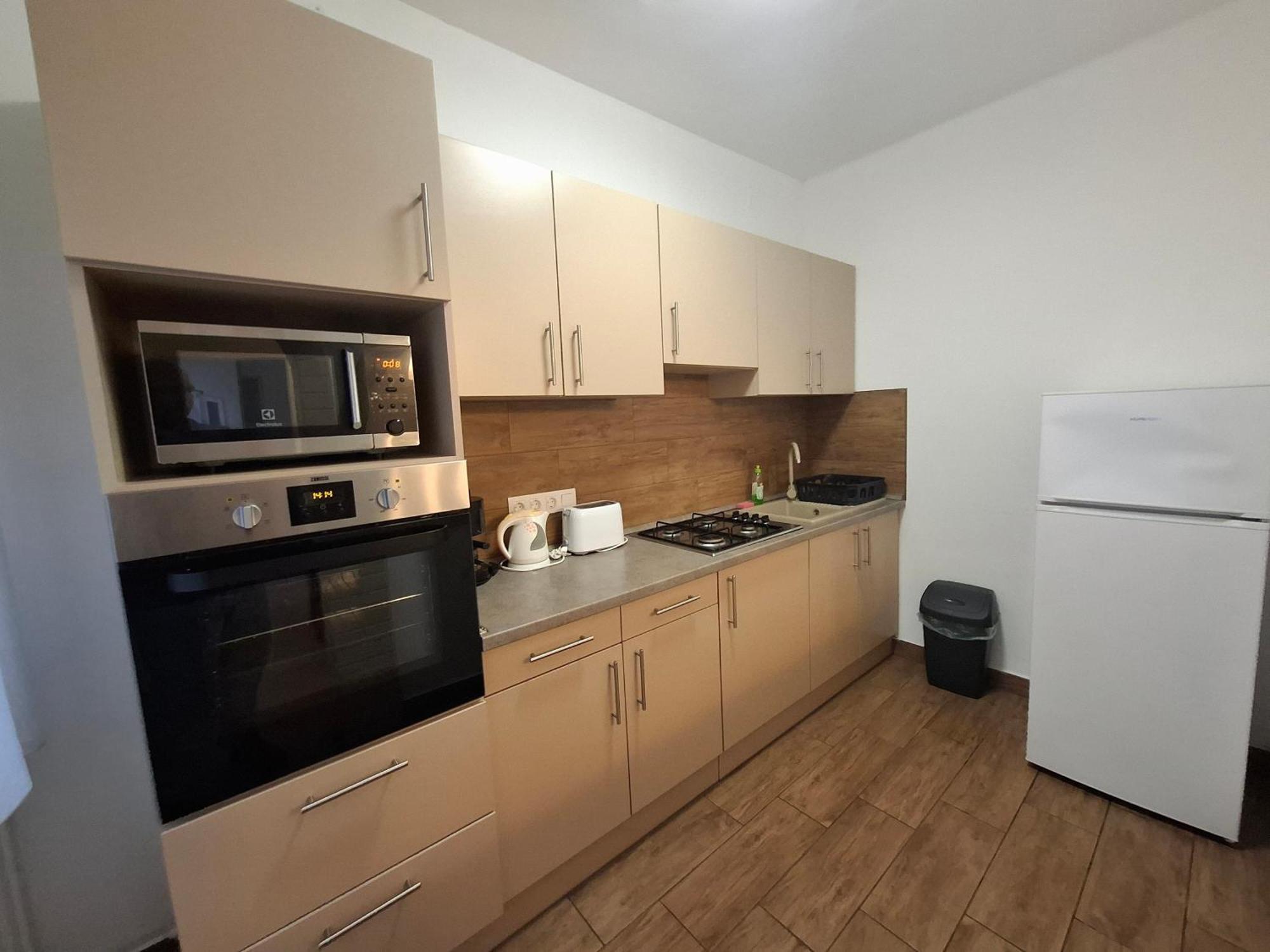 Ilona Apartmanhaz Siófok Buitenkant foto